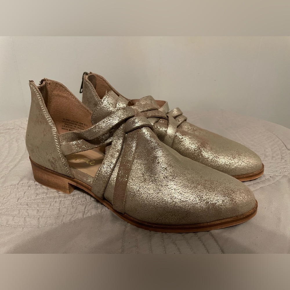 DIBA. True Gold Dusted Booties, Women’s Size 6.5